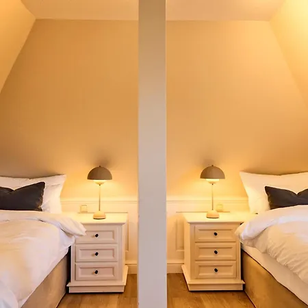 Watthüs Mit Kamin Und Traumhaftem Garten * Morsum (Sylt)
