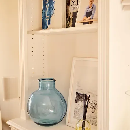 Watthues Mit Kamin Und Traumhaftem Garten