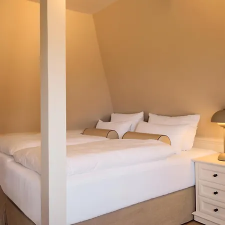 Watthues Mit Kamin Und Traumhaftem Garten Дом отдыха *