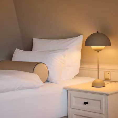 Ferienhaus Watthüs Mit Kamin Und Traumhaftem Garten Morsum (Sylt)