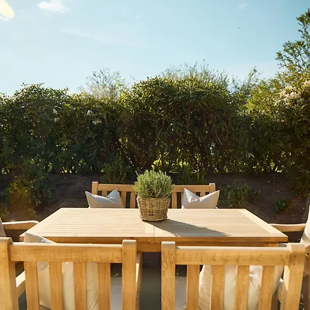 Watthüs Mit Kamin Und Traumhaftem Garten